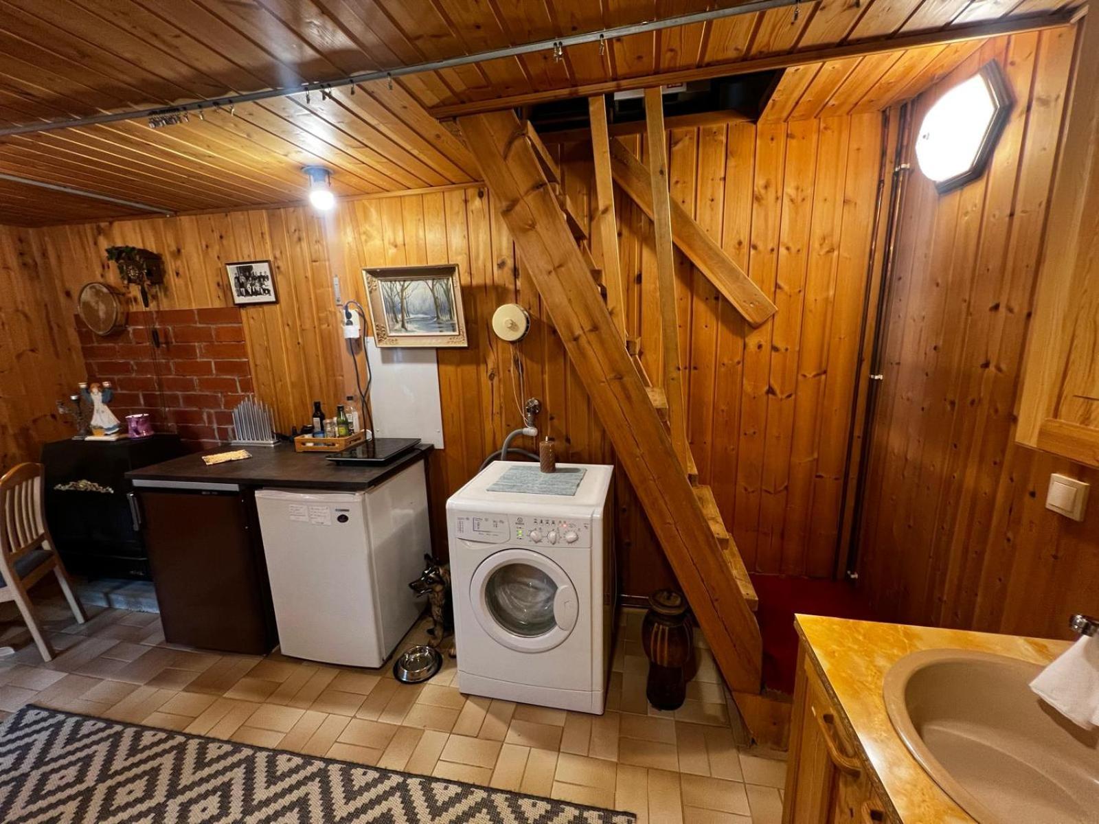 Adorable 1-Bedroom Cottage/Guesthouse In Kittilae エクステリア 写真